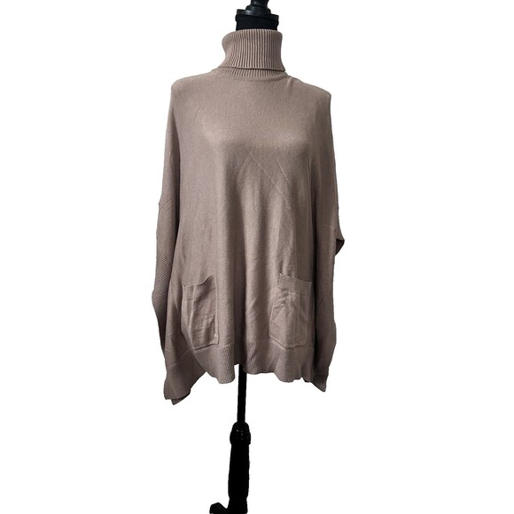 Women's Oversized Biege Pullover Poncho Wm's Sz S Old Money RT$135 - Picture 2 of 8